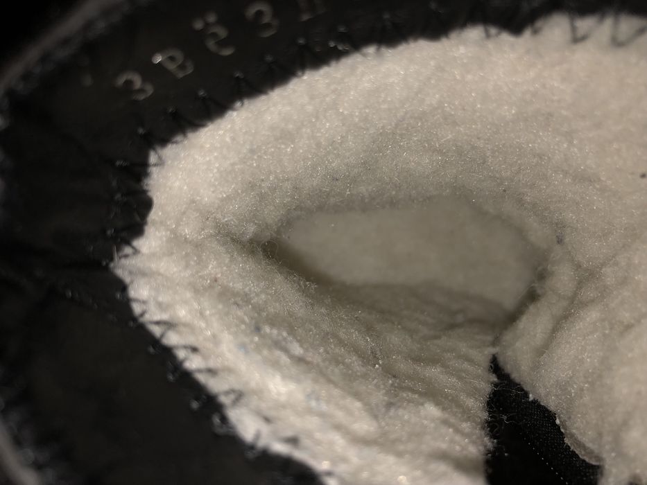 Продам обувь детскую