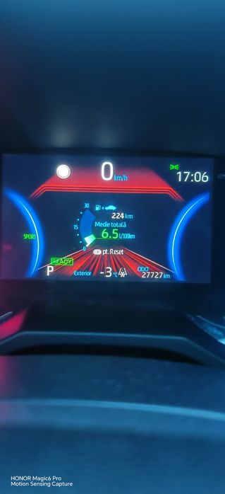 Vând Toyota rav4 hibrid 2024