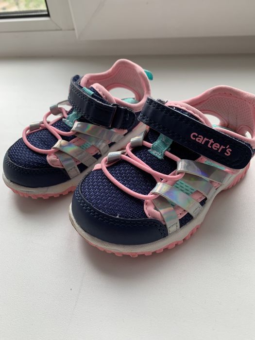 Продам обувь на девочку 20-21размер