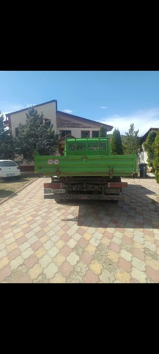 Vând Mercedes Vario basculanta