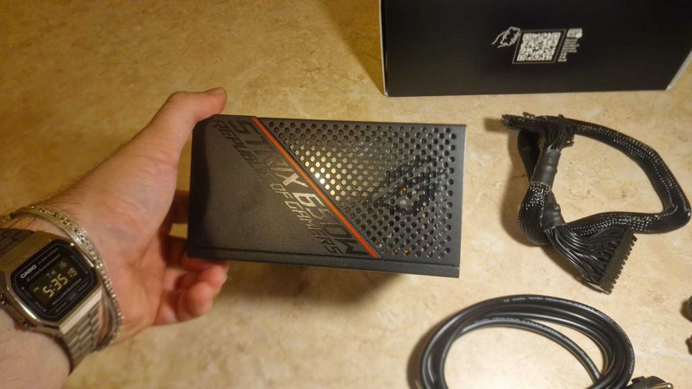 ASUS ROG Strix 650W Gold — Sursă alimentare