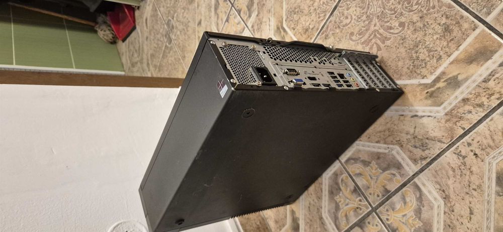 unitate pc i5 Lenovo ThinkCentre i5 4460 16gb ddr3 1600Mhz 640GB HDD