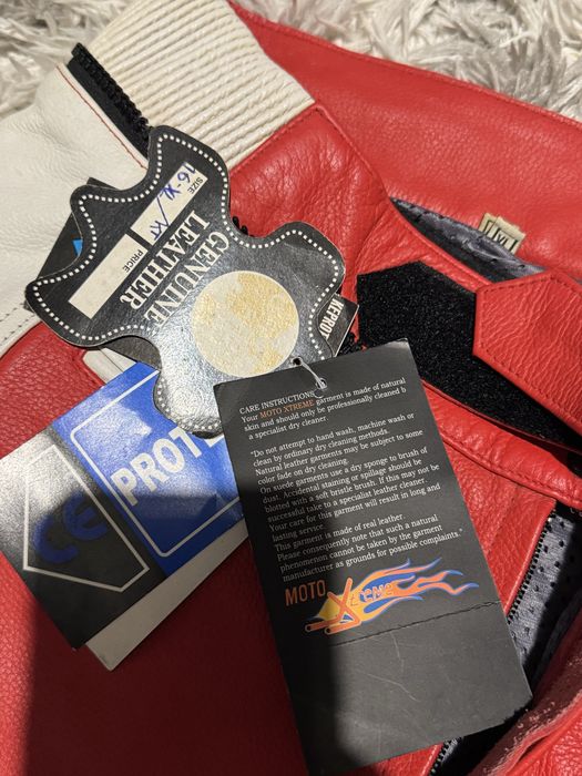 Pantaloni moto de piele