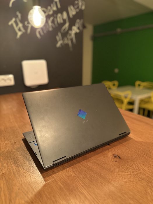 Laptop Gaming HP OMEN 15 RTX 3070 Ryzen 9 5900HX