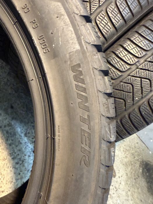 Гуми 235/45/19 PIRELLI Sottozero Winter RUN FLAT