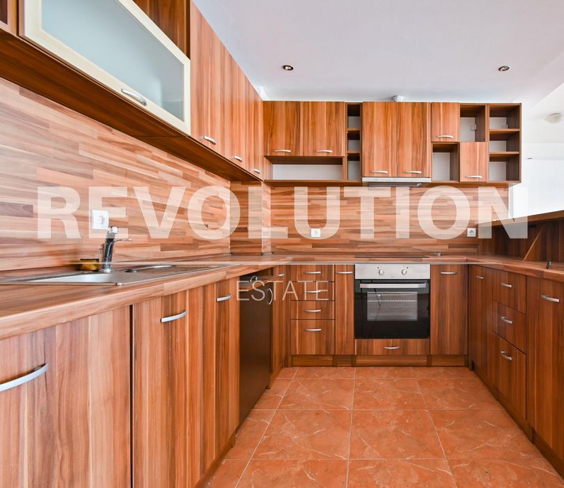 Дава се под наем Магазин в София, Студентски град - 117 кв.м за 600 € - Снимка #3