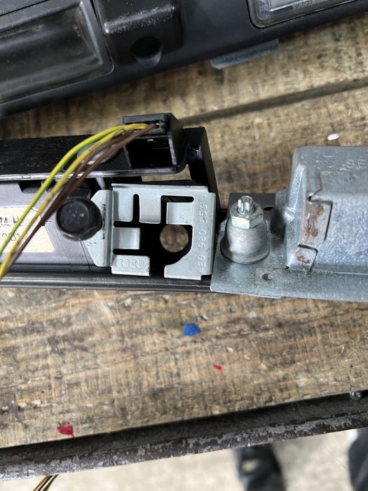 Конзола за багажник с камера плафон Audi A8 S5 A5 A6 4f 4e0827574