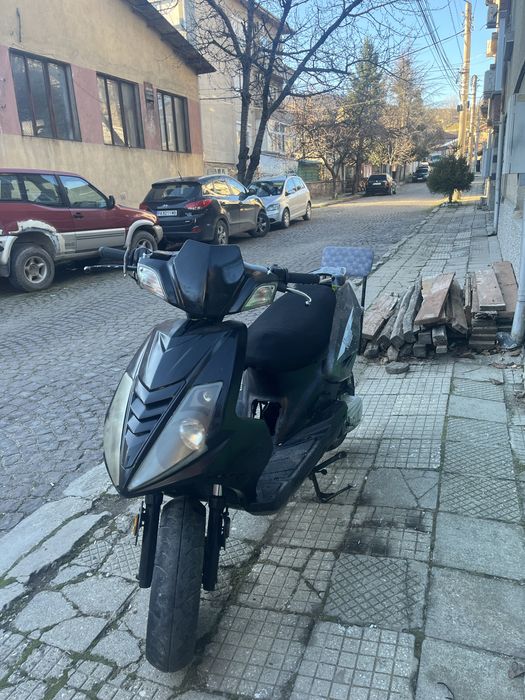 Скутер Rase 50 gt