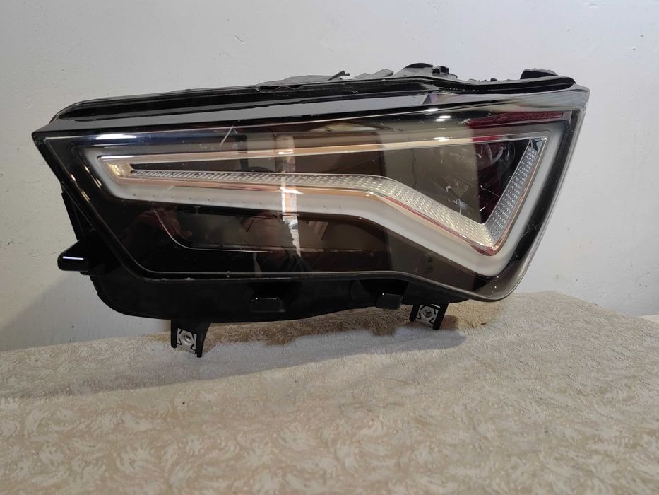 Фар Seat Ateca LED ляв / Фар Сеат Атека Оригинален