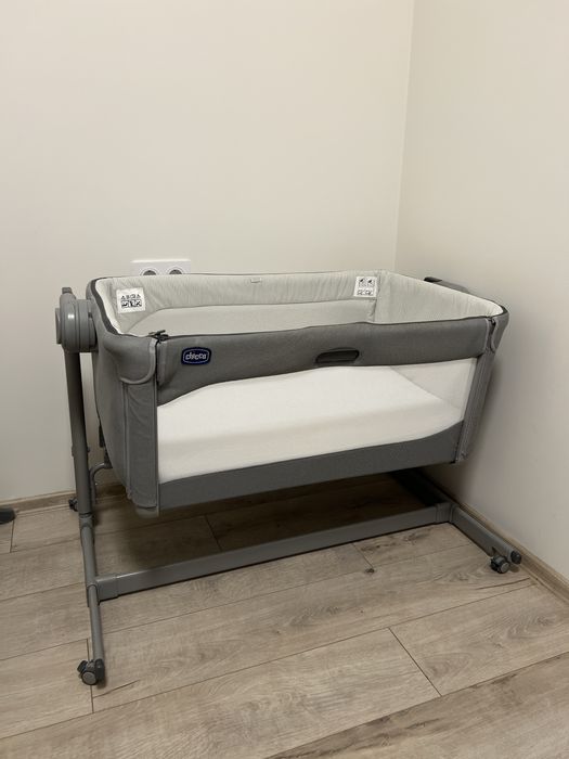 Бебешко Next to me легло - Chicco Magic