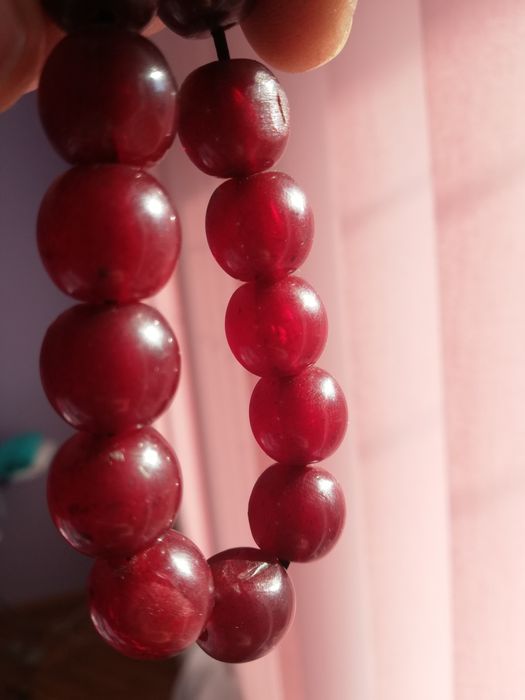 Червена броеница