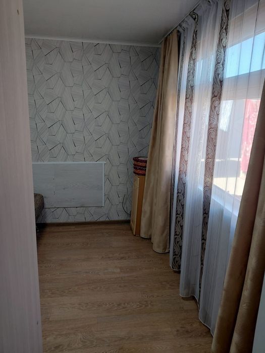 Продам  вагончик,  дачный  домик.