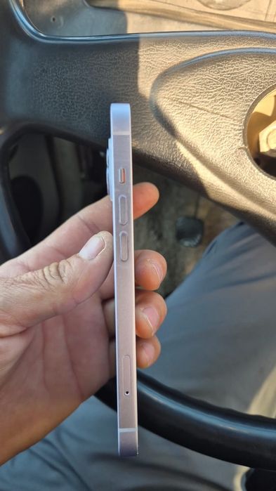 Продам айфон 14 256