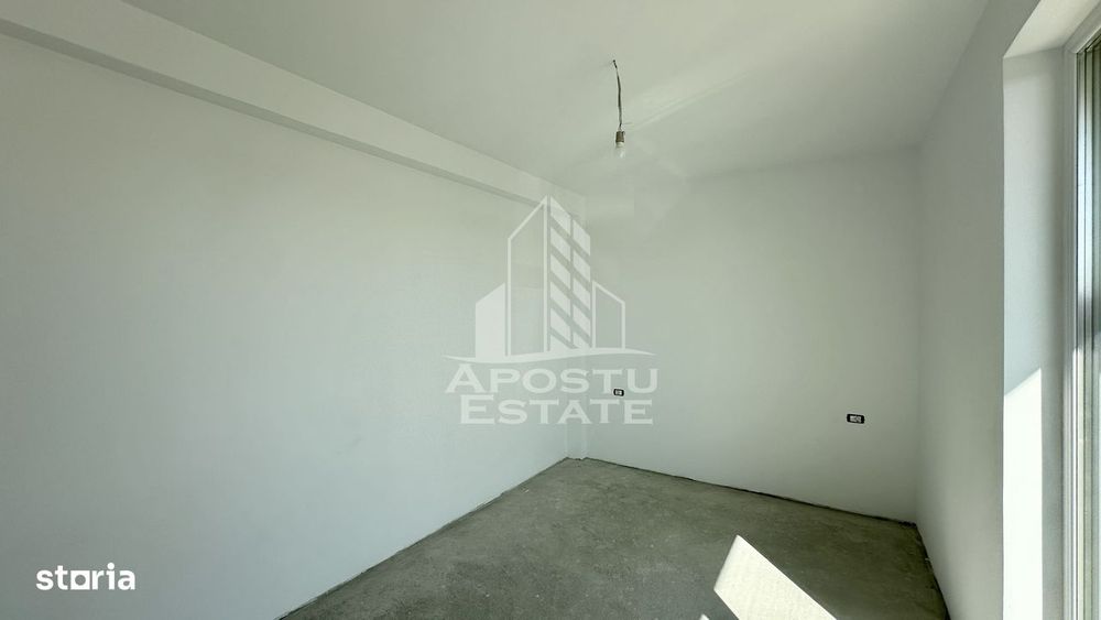Apartament de vanzare cu 4 camere, etajul intai, Dumbravita