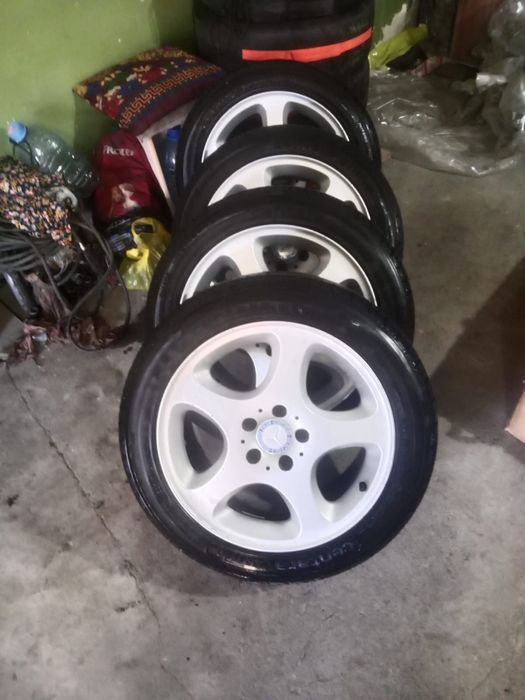 Продам шины в отличном состояний