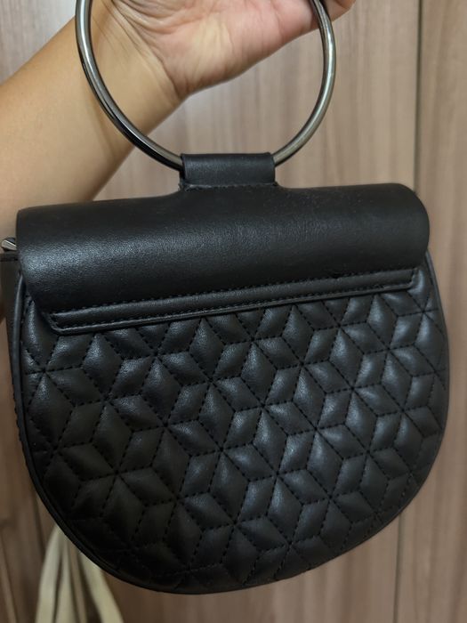 Сумка Guess почти новая