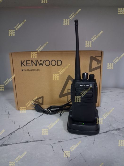 Kenwood TK-450A — это популярная портативная аналоговая радиостанция.