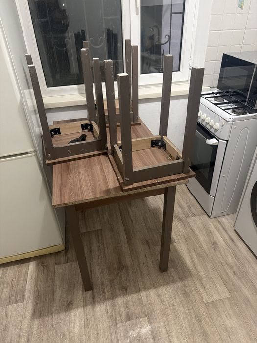 Стол табуретка кровать