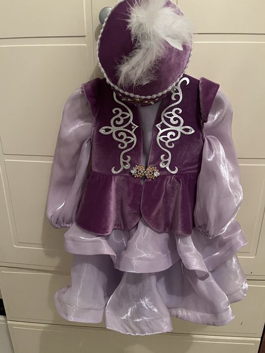 Тусаукесерге арналган койлек адеми