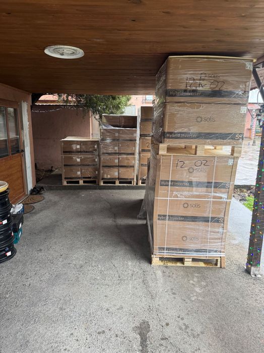 Инвертори solis hybride