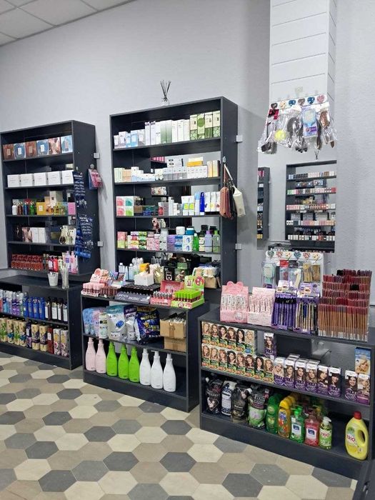 Продаются полки в магазин на стены и на пол