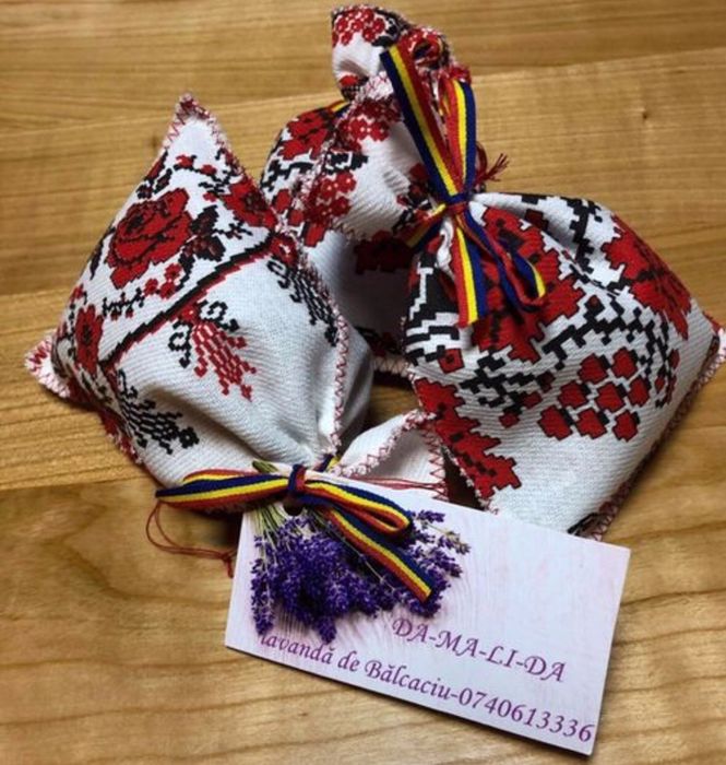 Saculeti umpluti cu lavanda