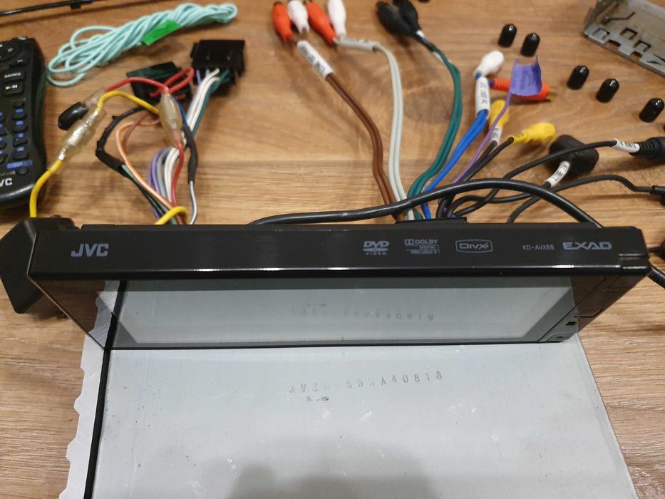 Продавам JVC KD-AVX55