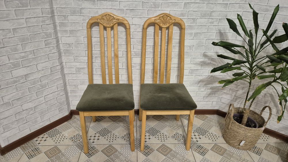 Стол со стульями