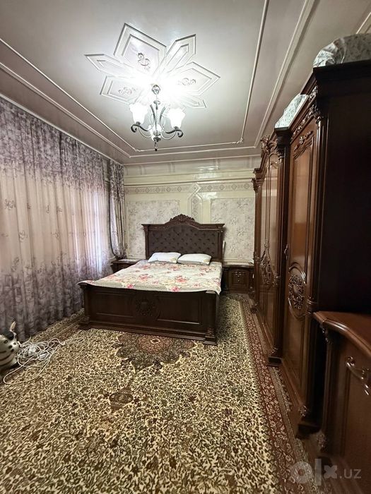 В 1,5 км от рынка Универсам Ёлайрик МФЙ ул Фарогат дом участок 8 соток
