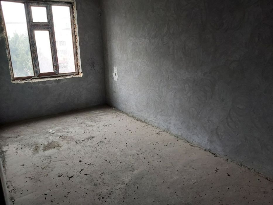 Срочно продается 4х комнотная квартира мархабо