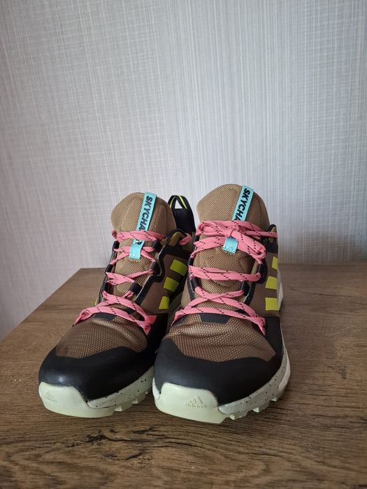 Adidas Terrex маратонки 42 номер.