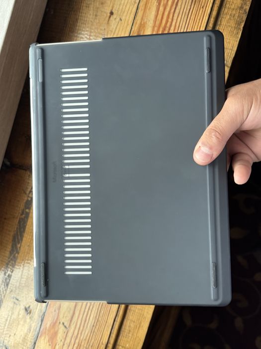 Micrasoft surface GO2 chexoliham bor