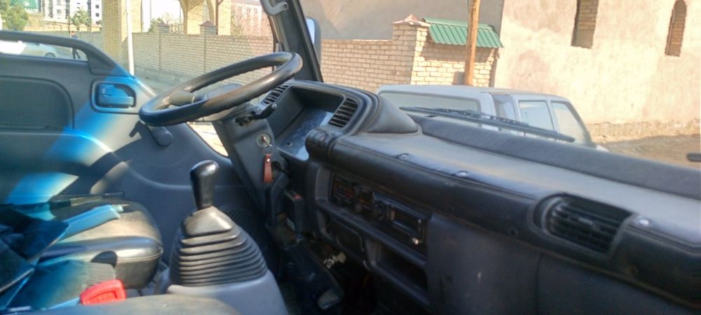 Isuzu Samasval Radnoy 2015 Yurgan