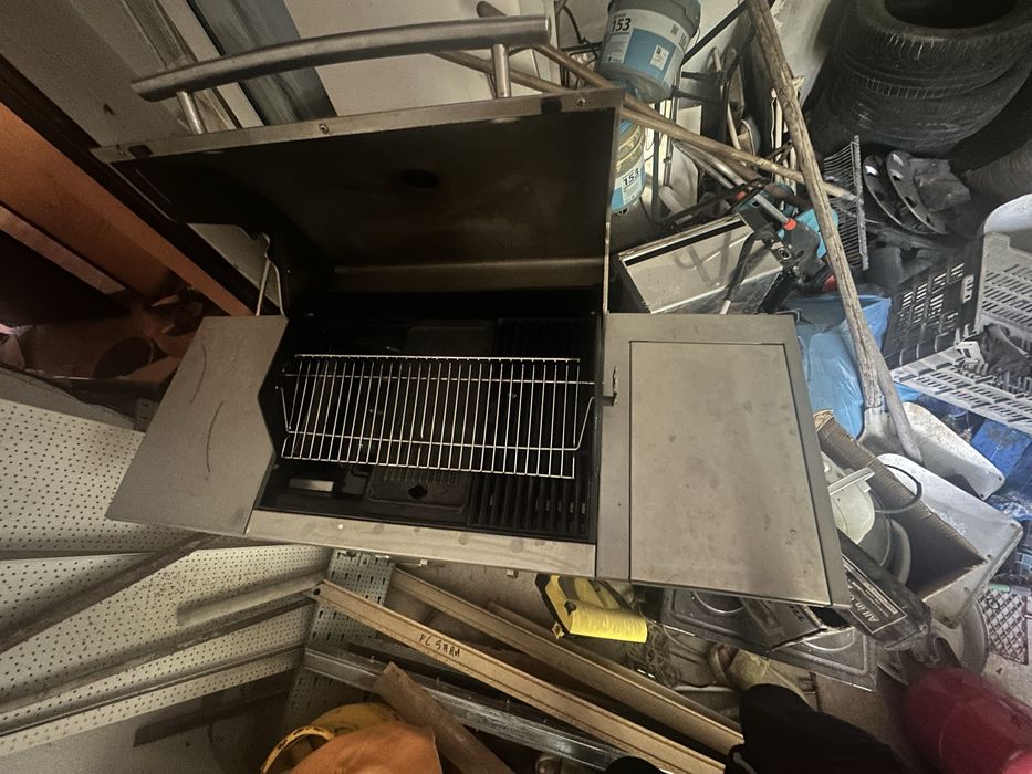 Se vinde gratar pe gaz de la barbecook