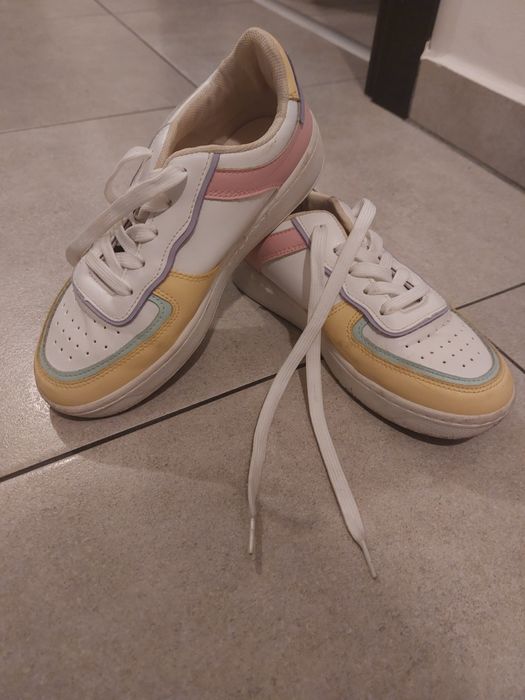 Pantofi Tenisi Fete, impecabili si comozi, 35