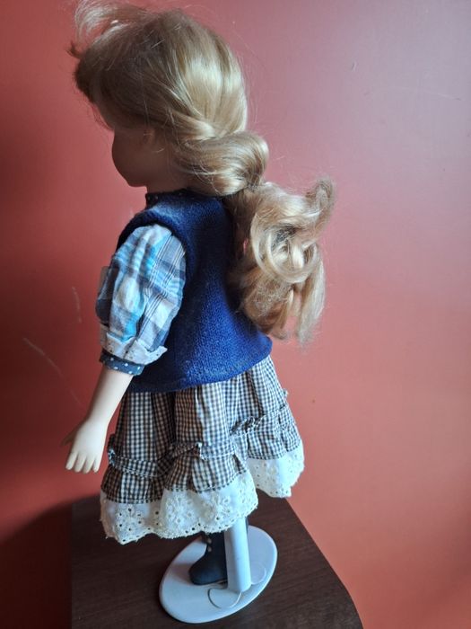 Порцеланова кукла