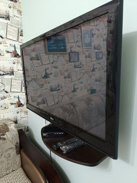 Продам Телевизор LG