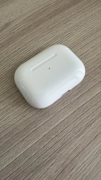 Airpods Pro 2 + Apple Watch SE 2 в отличном состоянии