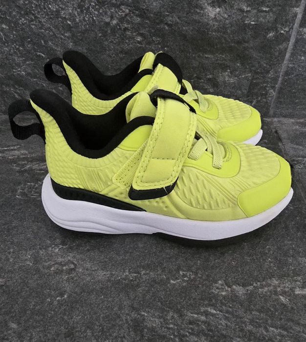 Детски маратонки – неон жълти