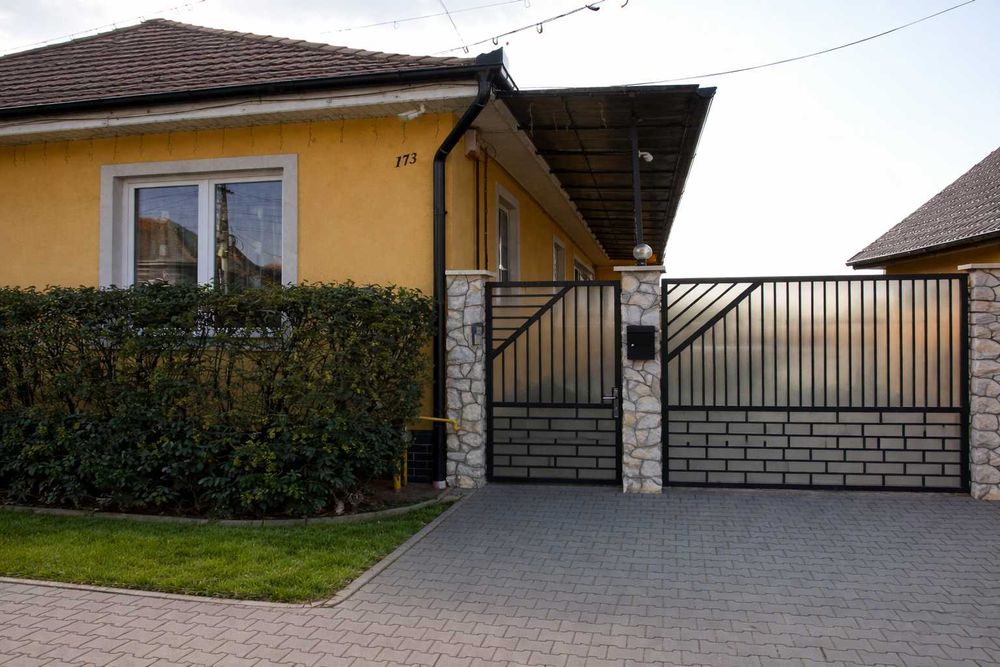 Casa duplex de vânzare Sâncraiu de Mureș,front stradal