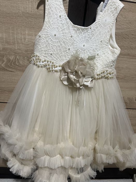 Нарядное платье