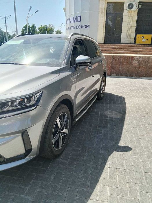 KIA Sorento 2.5л | 2023 | 45 000 км | 28 500 $