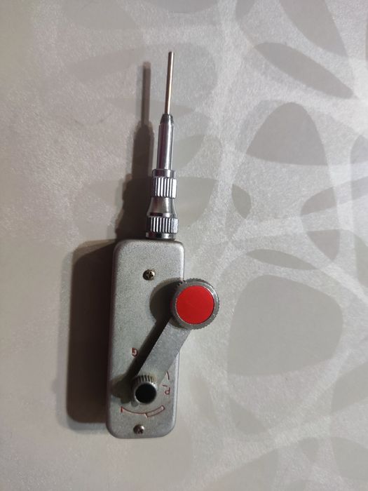 Механична автоснимачка за стари фотоапарати