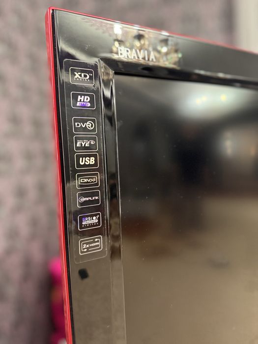 Телевизор с подставкой