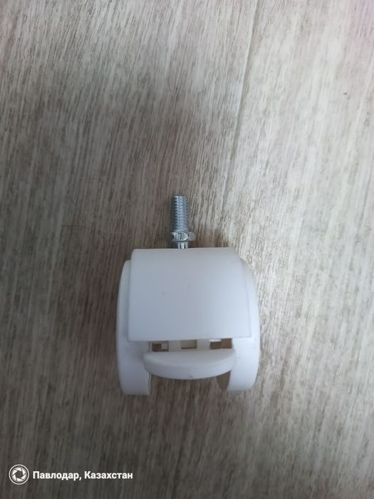 Мебельные поворотные колёса