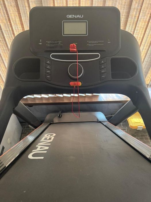 Продам беговую дорожку.