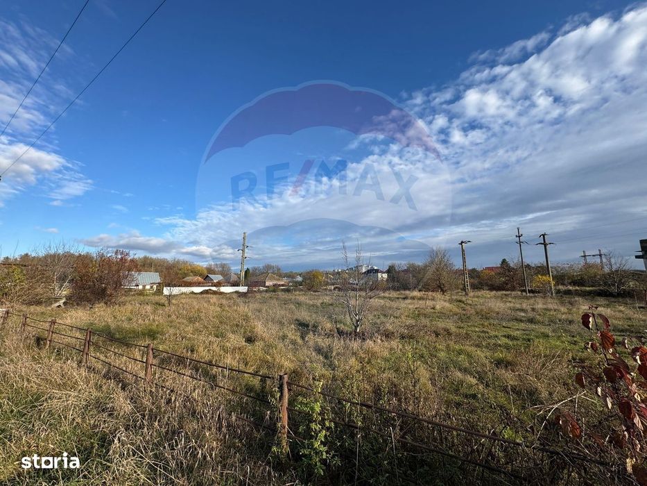 Teren de vanzare in Buhusi / Strada Bodesti/Sala Polivalenta