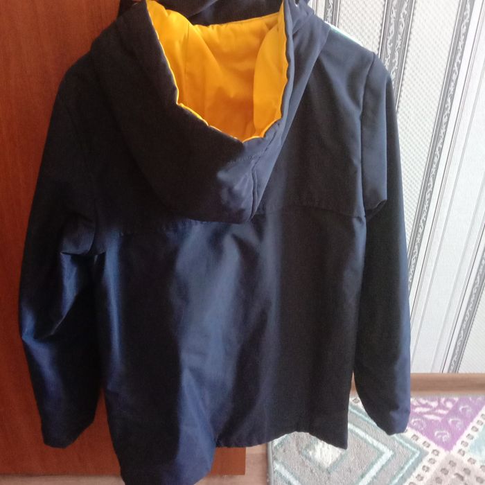 Продам  куртку для подростков