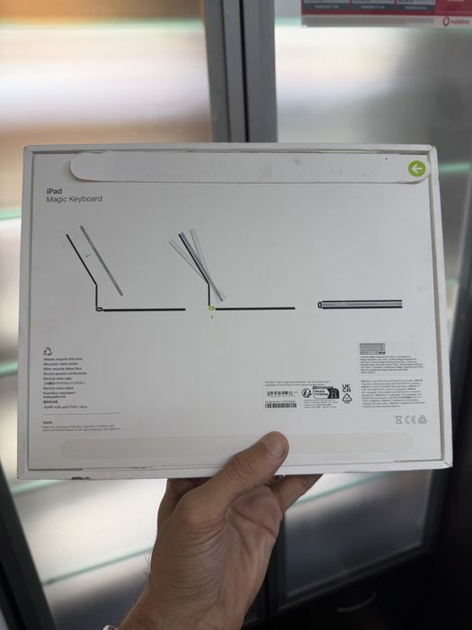 Vand Ipad Air Magic Keyboard Nou(Desigilat)