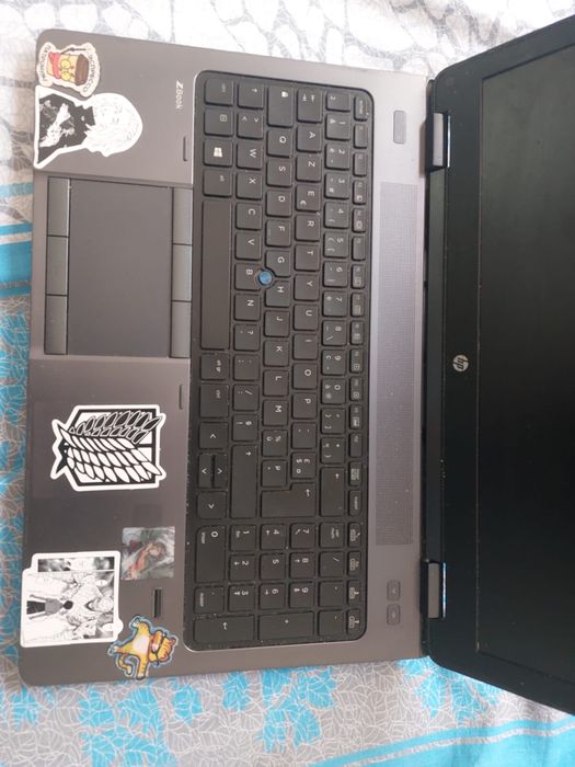 Hp noutbuk sotiladi holati zur qiz bola ishlatgan